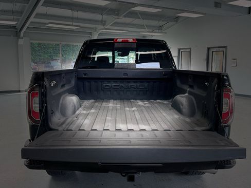 Used 2017 GMC Sierra 1500 Denali w/ Denali Ultimate Package AWD/4WD image 30