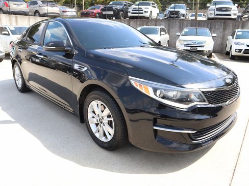 Used 2016 Kia Optima LX w/ LX Convenience Package image 9