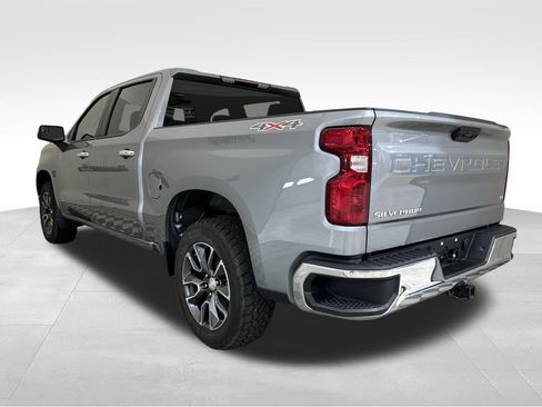 Used 2024 Chevrolet Silverado 1500 LT AWD/4WD image 3
