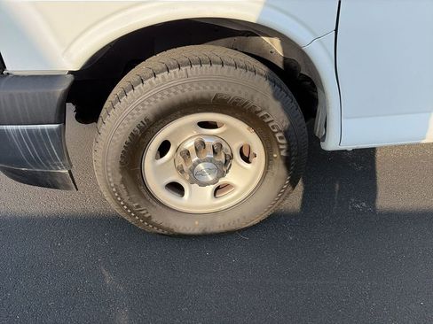 Used 2019 Chevrolet Express 3500 LT w/ LT Preferred Equipment Group image 16