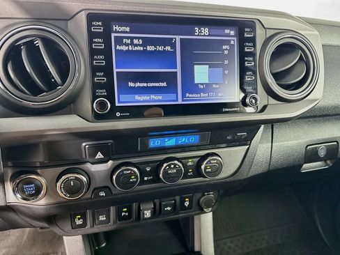 Used 2022 Toyota Tacoma TRD Off-Road w/ Technology Package AWD/4WD image 19