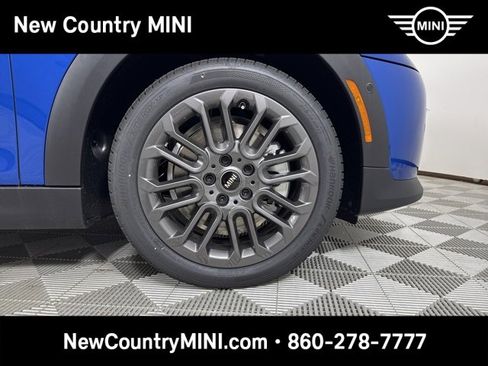New 2025 MINI Cooper 4-Door Hardtop image 9
