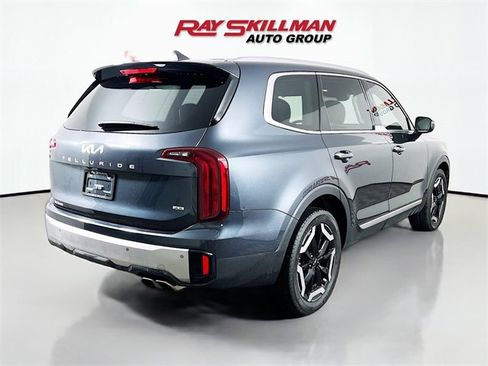Used 2023 Kia Telluride S image 7