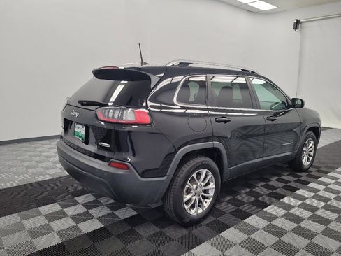Used 2019 Jeep Cherokee Latitude Plus w/ Cold Weather Group AWD/4WD image 9