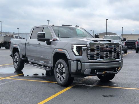 New 2026 GMC Sierra 2500 Denali w/ Denali Reserve Package AWD/4WD image 8