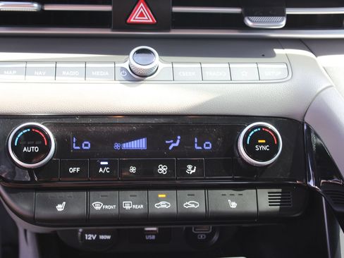 Used 2023 Hyundai Elantra SEL w/ Convenience Package FWD image 17