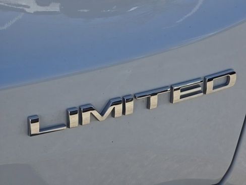 Used 2023 Jeep Renegade Limited w/ Sun/Sound Group image 21