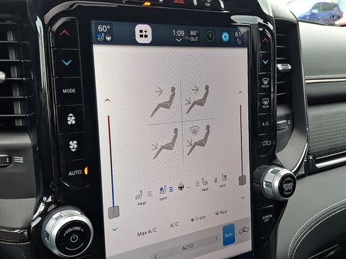 Used 2024 RAM 1500 Limited AWD/4WD image 16