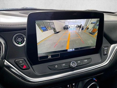 Used 2024 Chevrolet Blazer LT FWD image 23