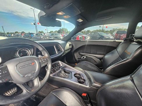 Used 2016 Dodge Challenger R/T Scat Pack RWD image 13