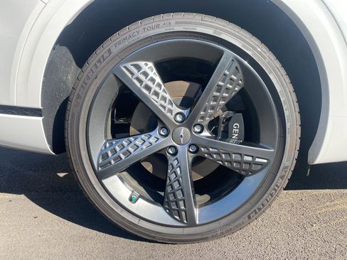 Certified 2025 Genesis GV70 3.5T Sport w/ Sport Prestige Package image 36