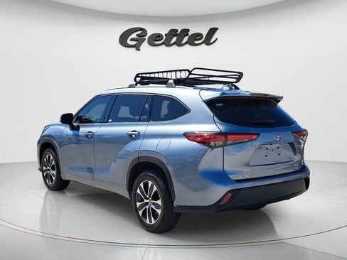 Used 2022 Toyota Highlander XLE image 6