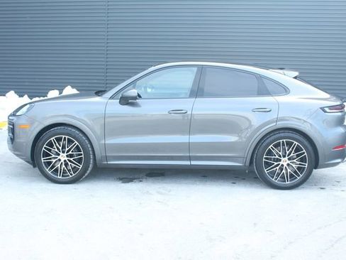 Certified 2025 Porsche Cayenne Coupe image 2