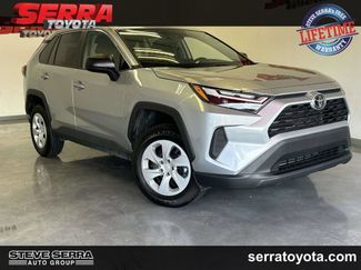 Used 2025 Toyota RAV4 LE FWD video 1