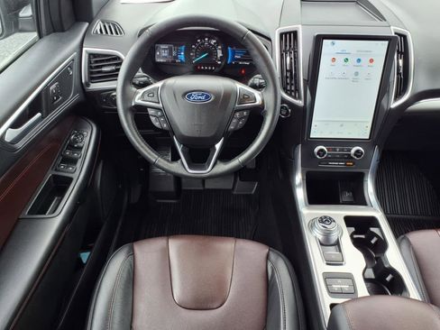 Used 2022 Ford Edge Titanium w/ Equipment Group 301A image 6