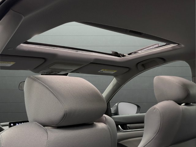 Used 2019 Honda Accord EX image 33