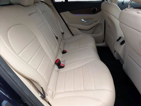 Used 2022 Mercedes-Benz GLC 300 4MATIC image 19