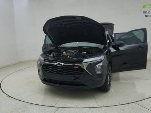 Used 2025 Chevrolet Trax RS w/ Driver Confidence Package FWD image 71