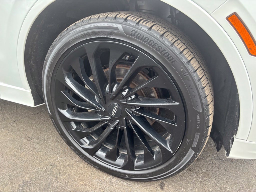 Used 2025 Lincoln Aviator Reserve w/ Equipment Group 201A AWD/4WD image 38