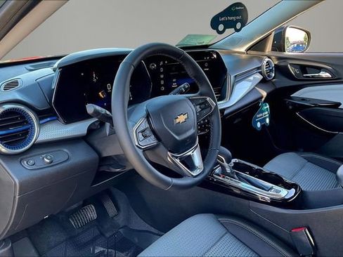 Used 2026 Chevrolet Trax LT w/ Driver Confidence Package FWD image 16