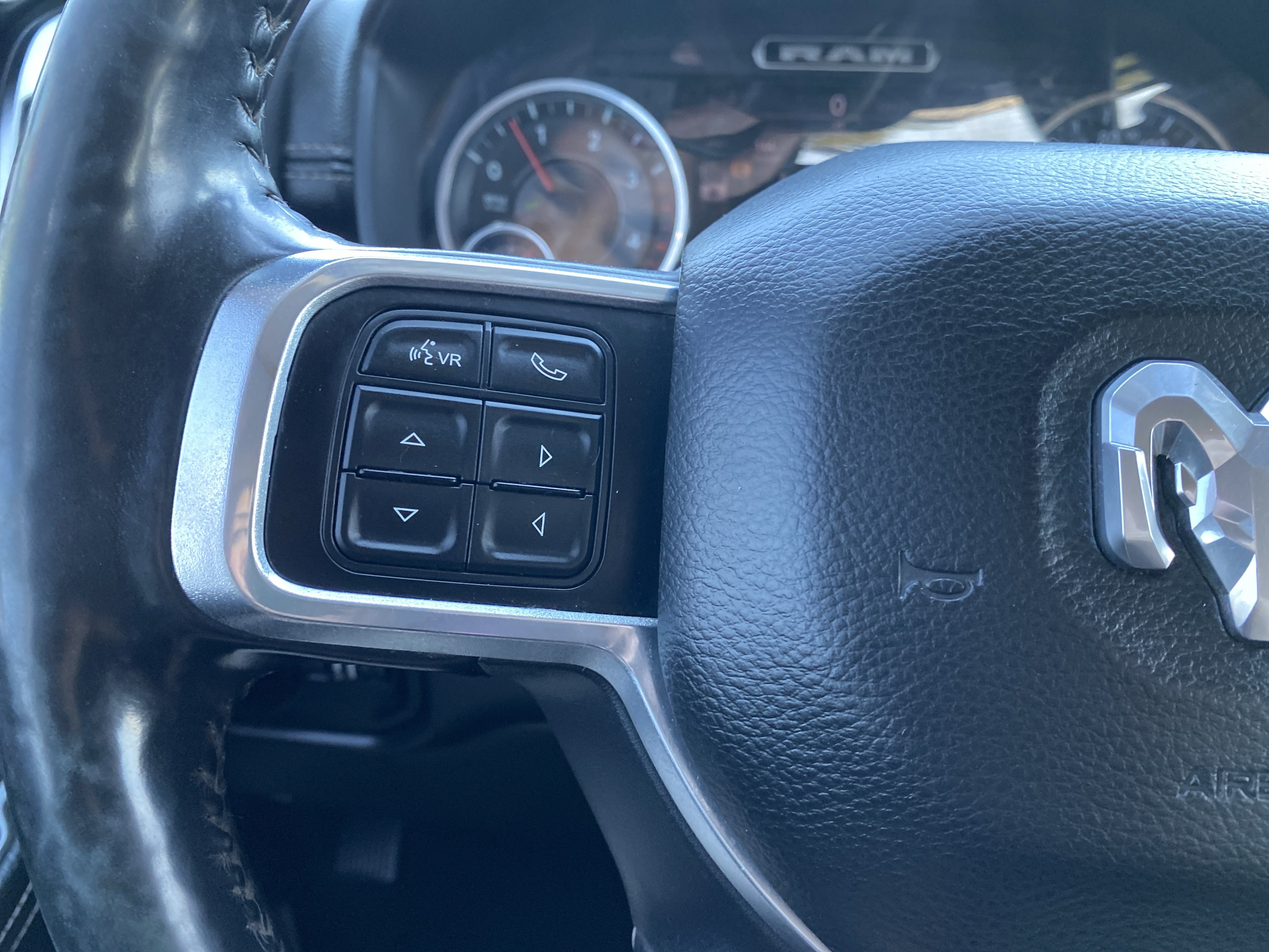 Used 2019 RAM 3500 Laramie AWD/4WD image 16