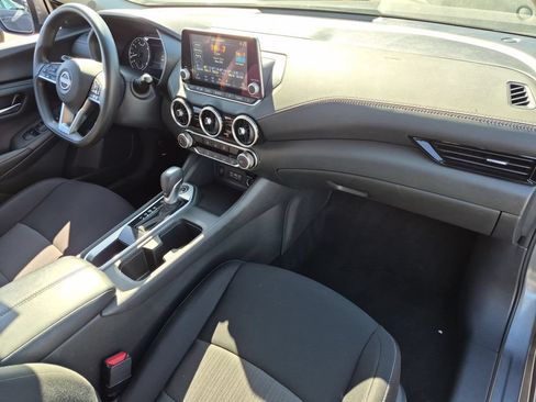 Used 2025 Nissan Sentra SV FWD image 32