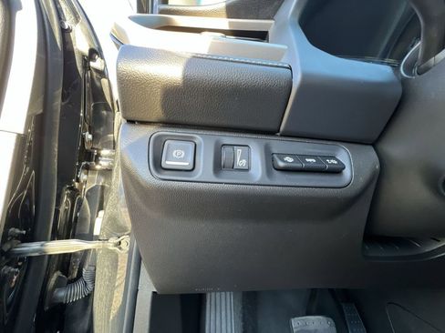 Certified 2023 GMC Acadia Denali image 18