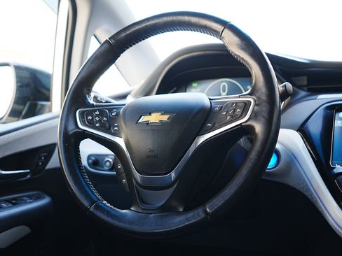Used 2019 Chevrolet Bolt Premier w/ Infotainment Package image 18
