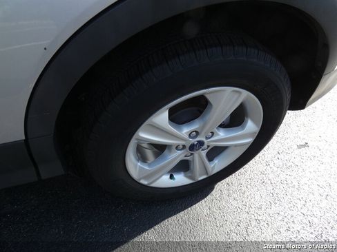 Used 2015 Ford Escape SE FWD image 19