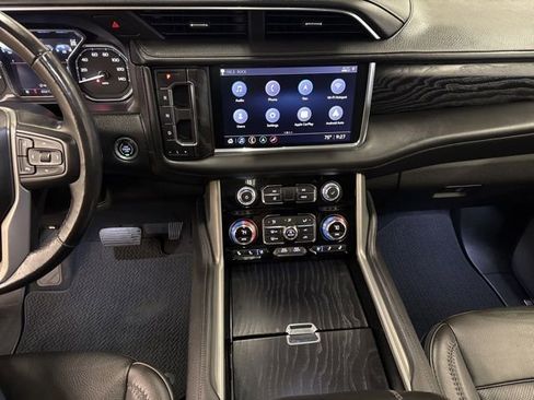 Used 2021 GMC Yukon Denali w/ Denali Premium Package AWD/4WD image 19