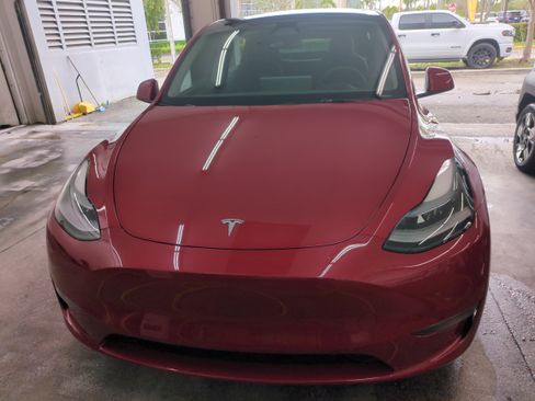 Used 2023 Tesla Model Y Performance image 3