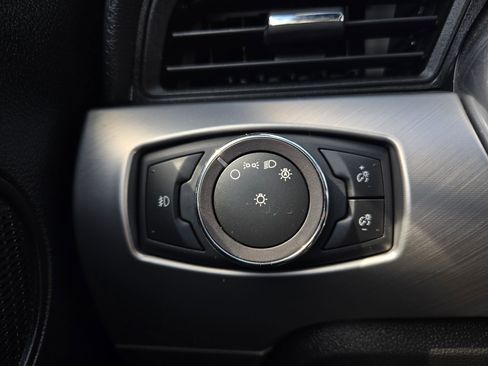 Used 2019 Ford Mustang Premium image 24