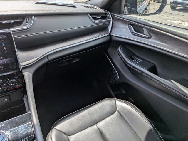 Used 2024 Jeep Grand Cherokee Limited 4xe AWD/4WD image 17