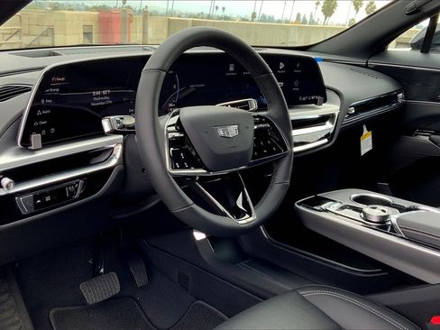 New 2025 Cadillac Lyriq Sport image 9