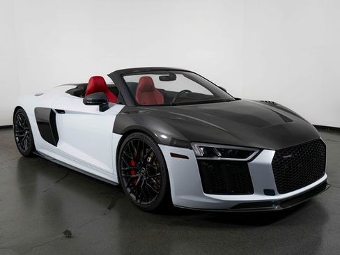 Used 2018 Audi R8 V10 image 2