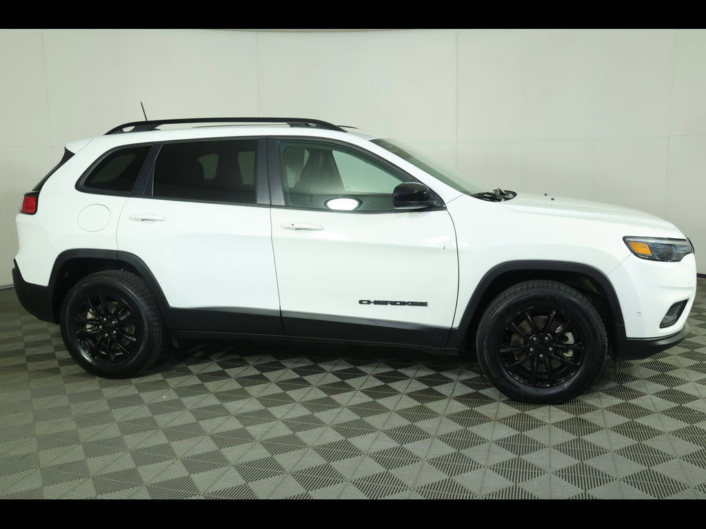 Used 2023 Jeep Cherokee Altitude Lux AWD/4WD image 15