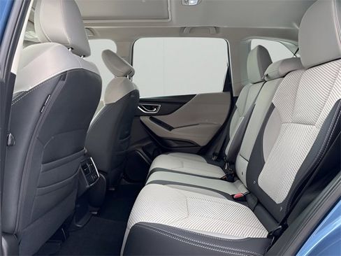 Used 2023 Subaru Forester Premium image 14