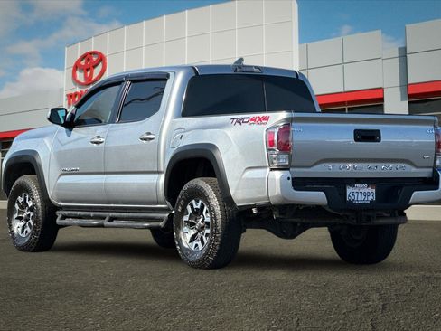 Certified 2023 Toyota Tacoma TRD Off-Road w/ Technology Package AWD/4WD image 5