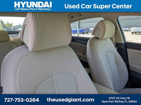 Used 2017 Hyundai Sonata SE FWD image 6