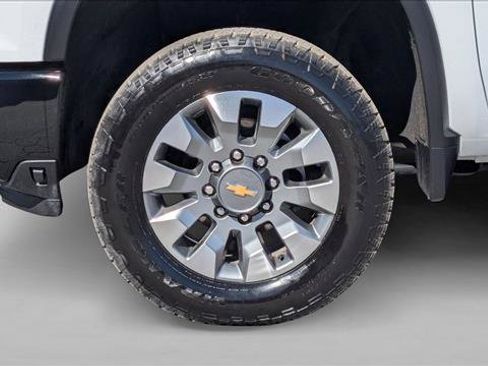 Used 2025 Chevrolet Silverado 2500 Custom w/ Custom Value Package AWD/4WD image 27