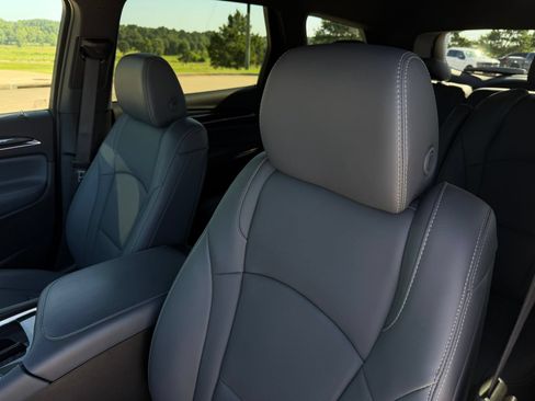 Used 2023 Buick Enclave Essence w/ Trailering Package, 5000 lbs. FWD image 12