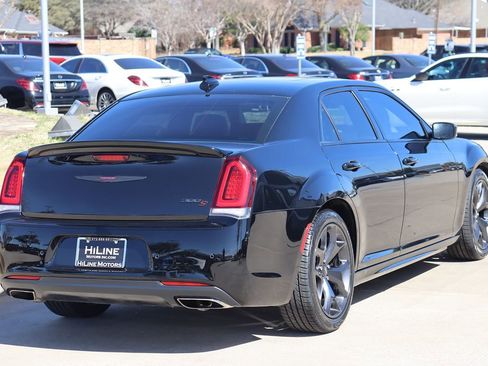Used 2023 Chrysler 300 S w/ Comfort Group image 10