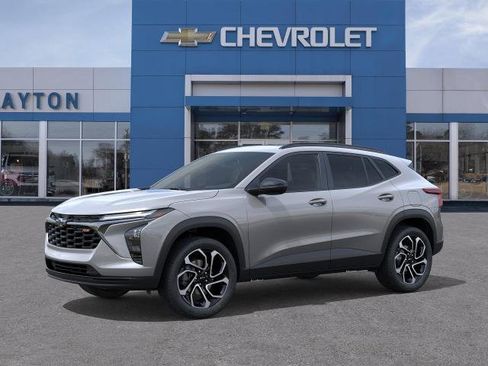 New 2026 Chevrolet Trax RS w/ Sunroof Package FWD image 25