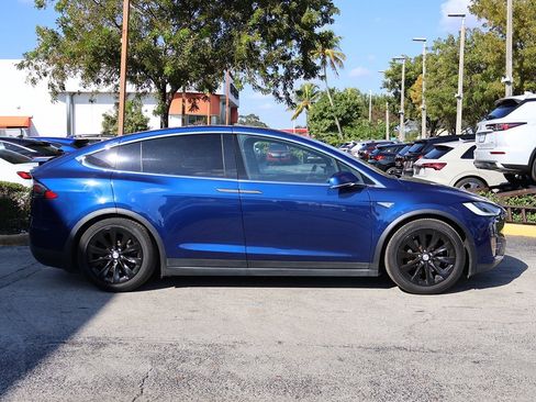 Used 2016 Tesla Model X 90D image 17
