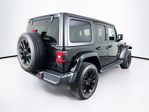Used 2023 Jeep Wrangler Sahara w/ Cold Weather Group image 9