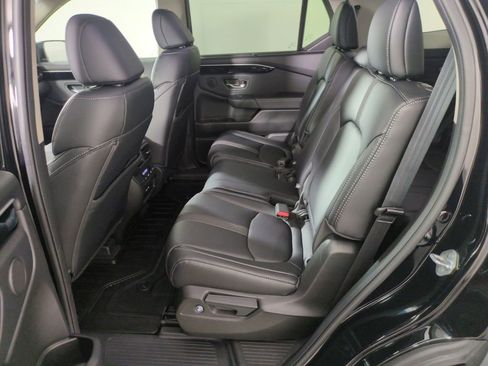 Used 2025 Honda Pilot EX-L image 23