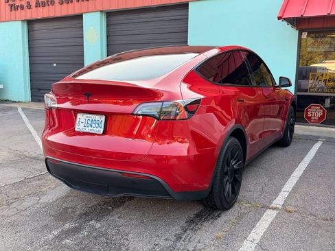 Used 2023 Tesla Model Y Long Range AWD/4WD image 4