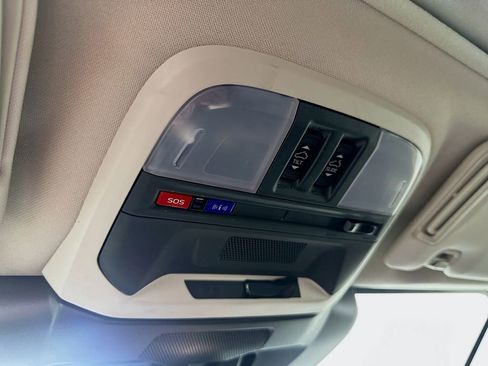 Used 2024 Subaru Crosstrek 2.0i Premium image 30