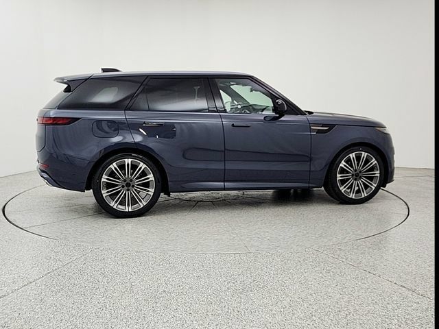 New 2026 Land Rover Range Rover Sport Dynamic SE AWD/4WD image 4