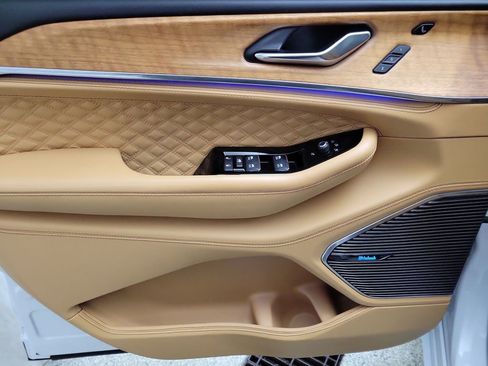 Used 2024 Jeep Grand Cherokee L Summit image 19